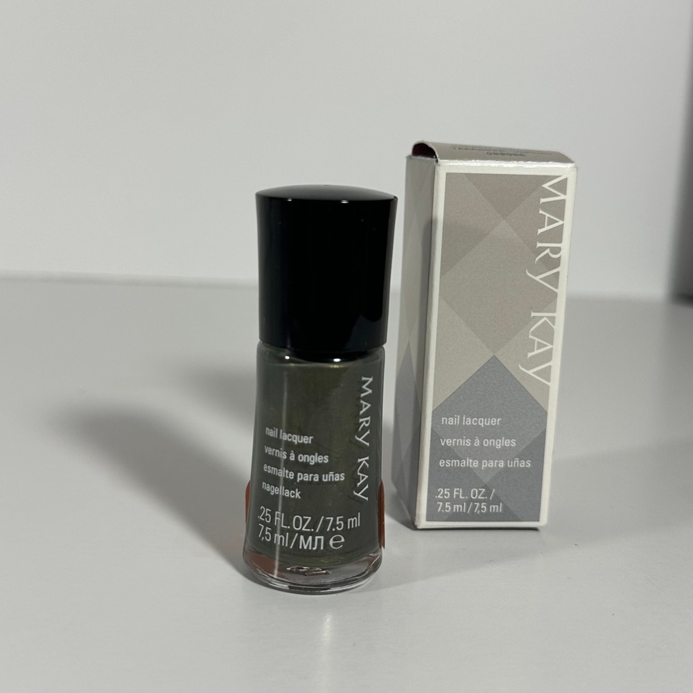 Mary‎ Kay Nail Lacquer Garden Terrace Shimmer Green Polish 0.25 fl oz 088086